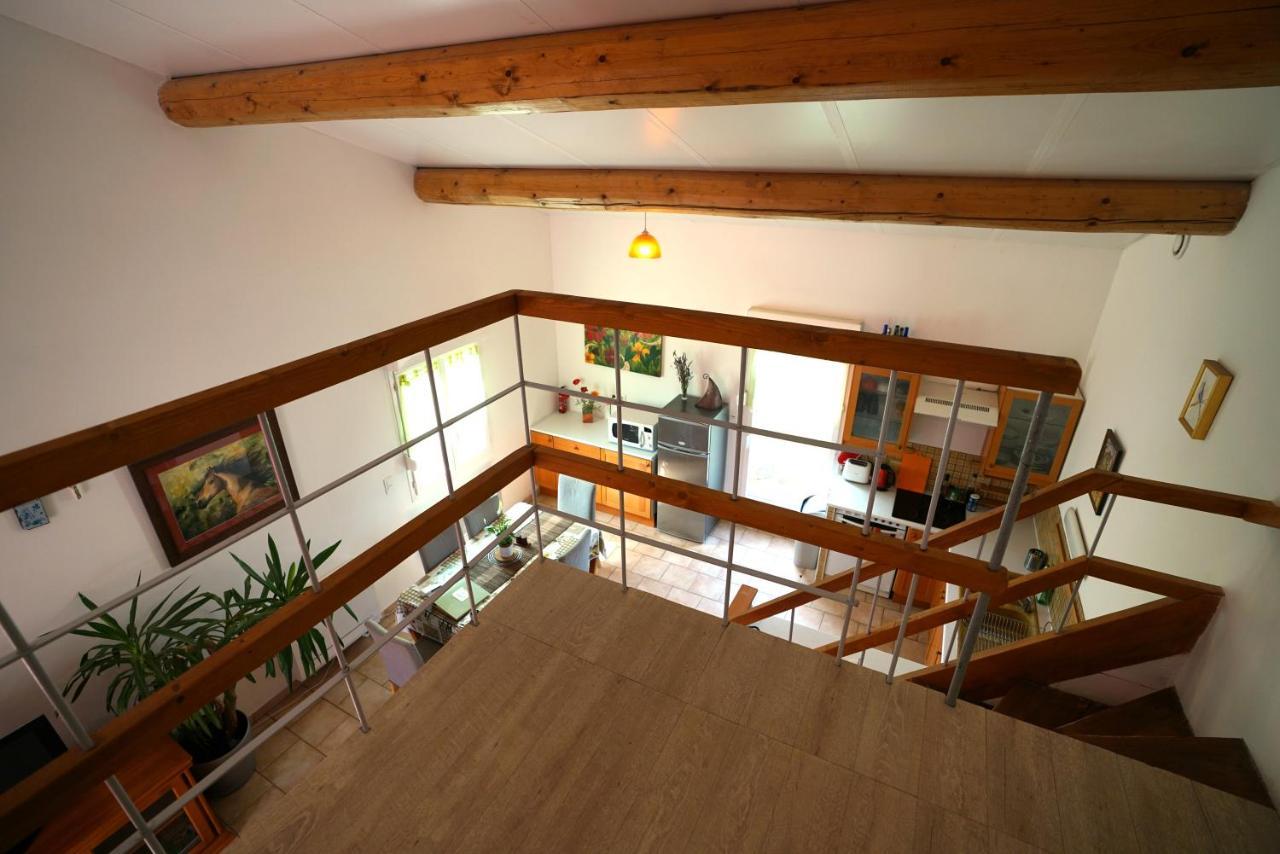 Loft Avec Mezzanine Apartment Montagnac  Bagian luar foto